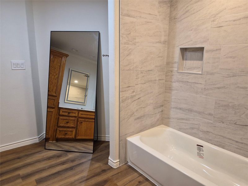 Primary bathroom with tub/shower