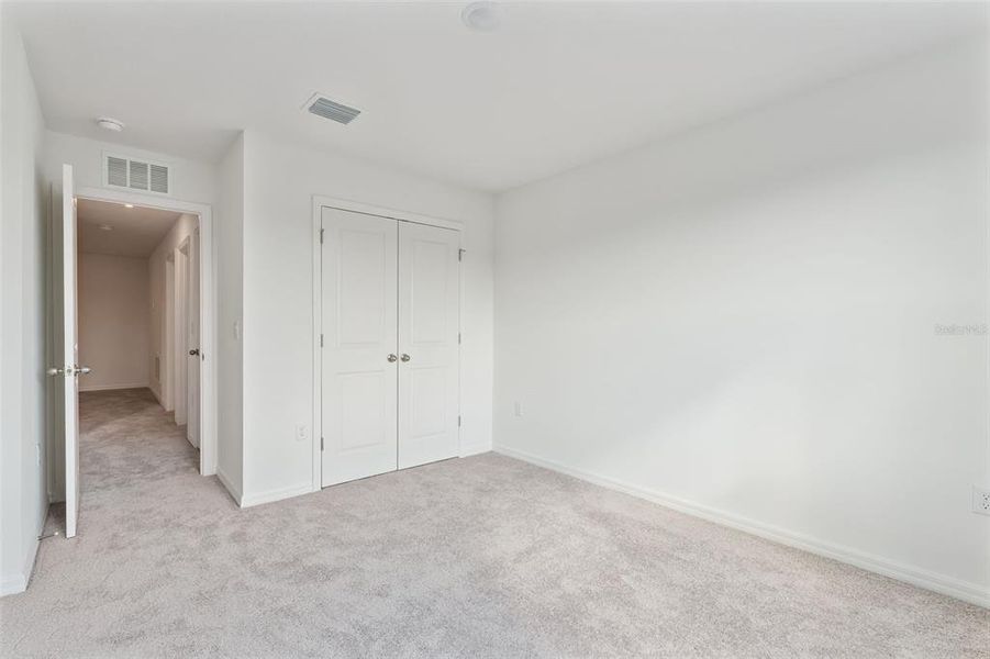 Spacious, unfurnished interior of a new home in Connors Cove, Eustis (Image 12).