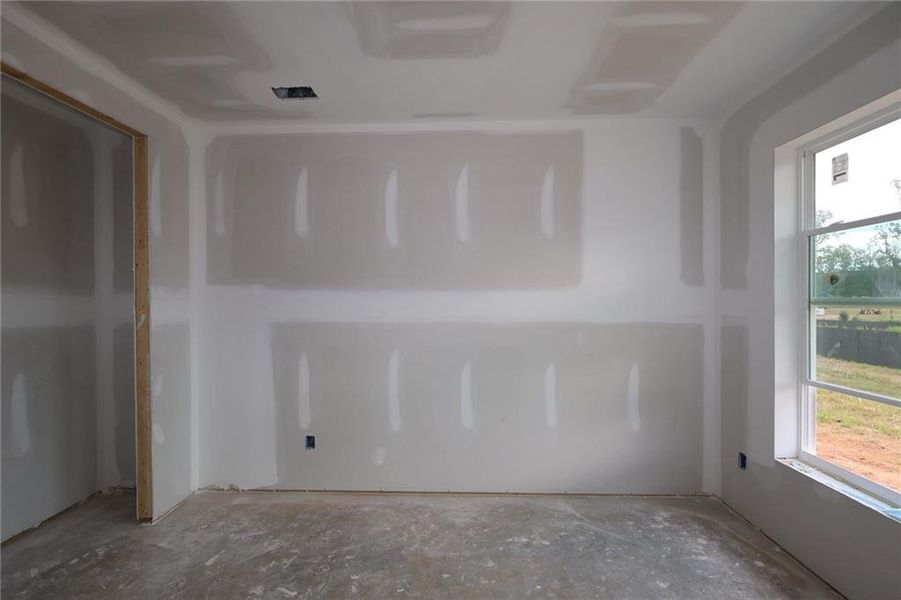 Spacious, unfurnished interior of a new home in Settingdown Farms, Cumming (Image 9).