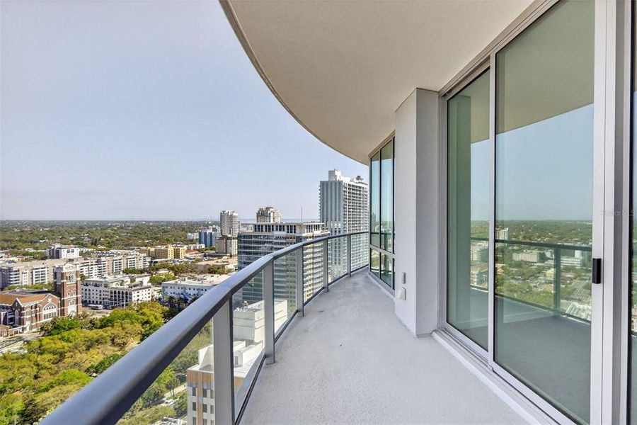 Condo located in St. Petersburg, FL showcasing its design and architecture (Image 36). Condo located in St. Petersburg, FL showcasing its design and architecture (Image 36).