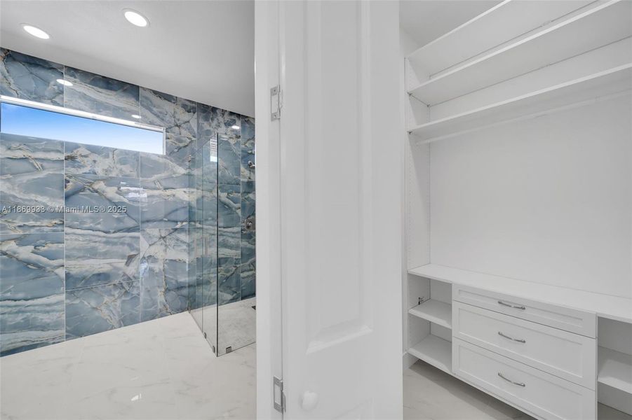 Image 31 of a home in .