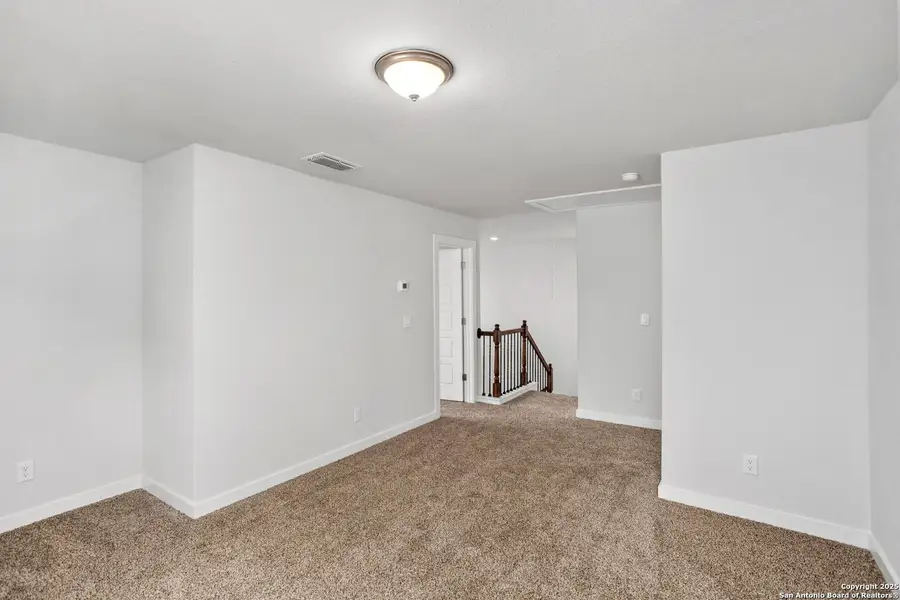 Spacious, unfurnished interior of a new home in Weston Oaks, San Antonio (Image 11). Spacious, unfurnished interior of a new home in Weston Oaks, San Antonio (Image 11).