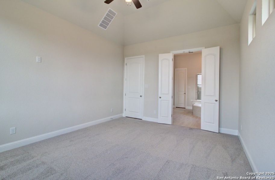 Spacious, unfurnished interior of a new home in The Crossvine, Schertz (Image 22). Spacious, unfurnished interior of a new home in The Crossvine, Schertz (Image 22).