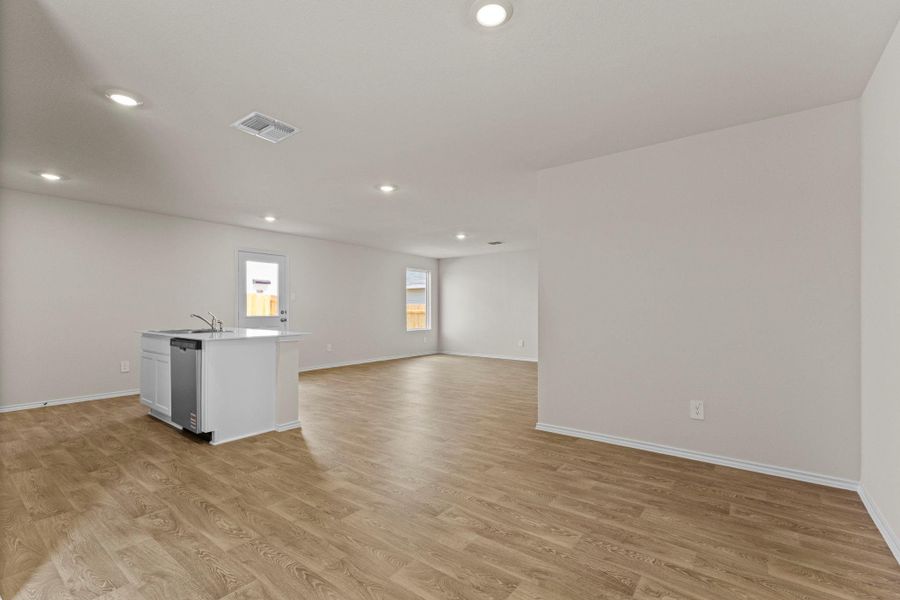 Spacious, unfurnished interior of a new home in Sunset Oaks, Maxwell (Image 18). Spacious, unfurnished interior of a new home in Sunset Oaks, Maxwell (Image 18).