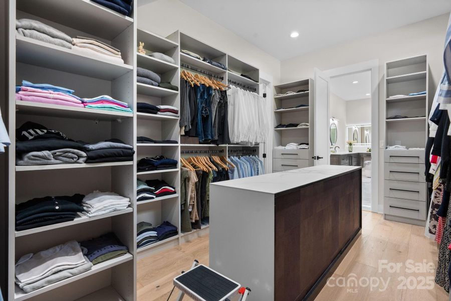 Furnished interior view inside a new home in , Terrell (Image 3).