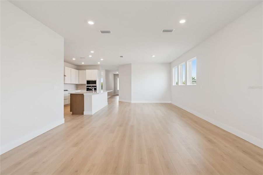 Spacious, unfurnished interior of a new home in Vistera of Venice – Cottage Series, Nokomis (Image 16).