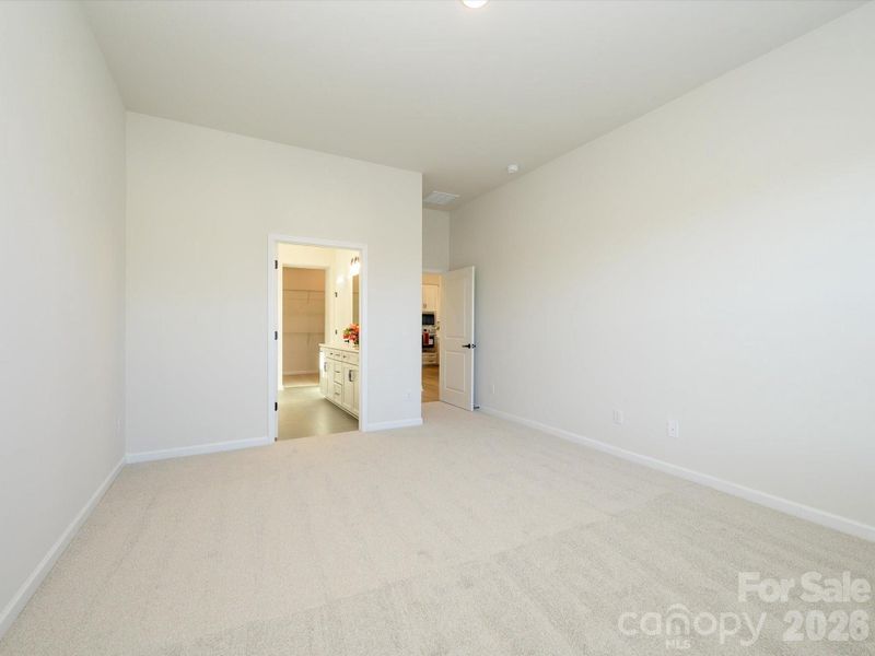 Spacious, unfurnished interior of a new home in Encore at Streamside - Classic Series, Waxhaw (Image 15).