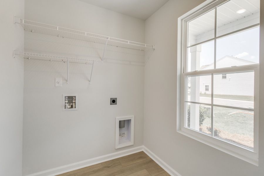 Spacious, unfurnished interior of a new home in Bluefield, Lexington (Image 37).