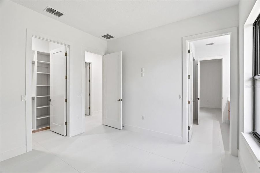 Spacious, unfurnished interior of a new home in , Malabar (Image 22).