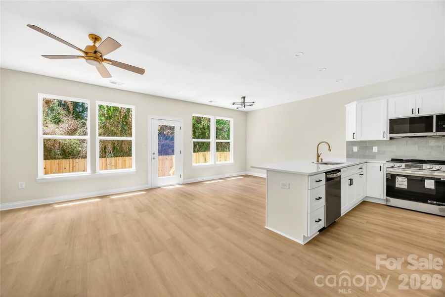 Spacious, unfurnished interior of a new home in , Charlotte (Image 15).