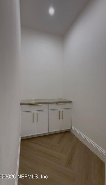 Spacious, unfurnished interior of a new home in , Jacksonville (Image 26).