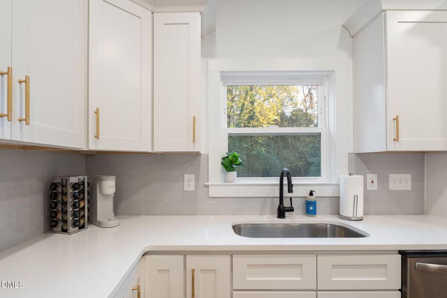 15-web-or-mls-DSC08184 (2) 15-web-or-mls-DSC08184 (2)