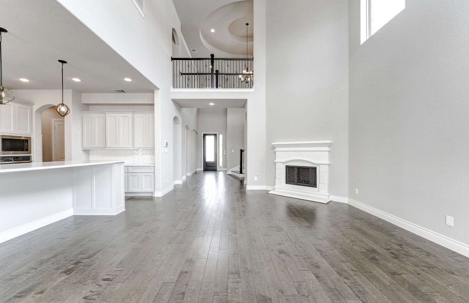 Representative unfurnished interior of a home built from the 3799 by Ravenna Homes in Artavia 70′, Conroe (Image 41).