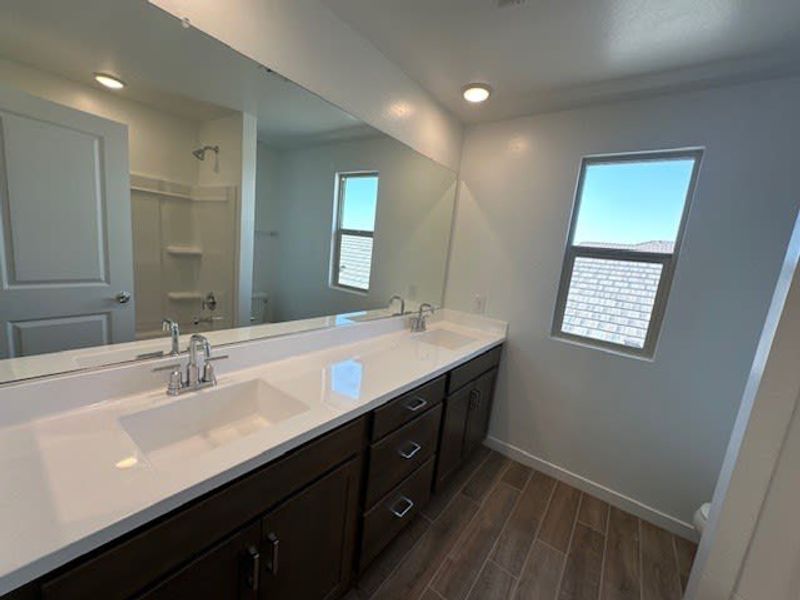 Lot 32 | Upstairs Bathroom | Sunrise - Canyon Series | Surprise, AZ | Landsea Homes