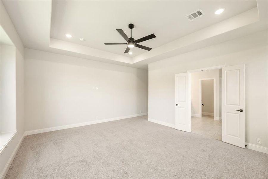 Spacious, unfurnished interior of a new home in Trees Farm, DeSoto (Image 21). Spacious, unfurnished interior of a new home in Trees Farm, DeSoto (Image 21).
