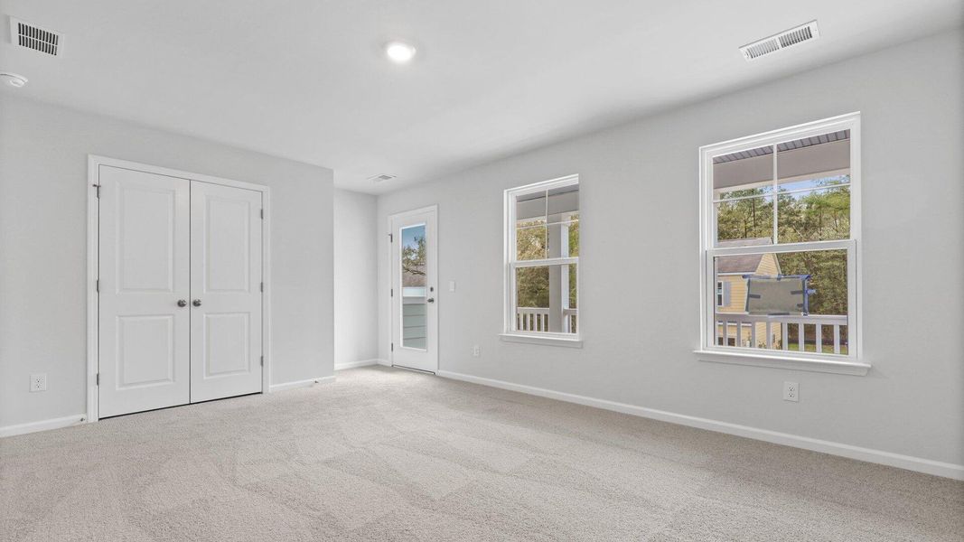 Spacious, unfurnished interior of a new home in Founders Corner, Summerville (Image 49).