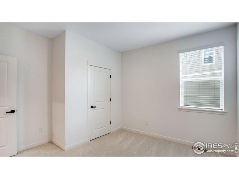 Spacious, unfurnished interior of a new home in Hansen Farm, Fort Collins (Image 31).