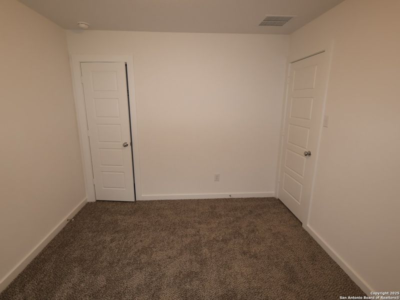 Spacious, unfurnished interior of a new home in Winding Brook, San Antonio (Image 26).