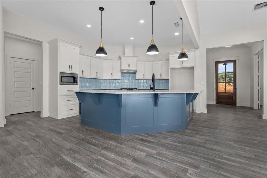 Furnished interior view inside a new home in , Lindale (Image 7). Furnished interior view inside a new home in , Lindale (Image 7).