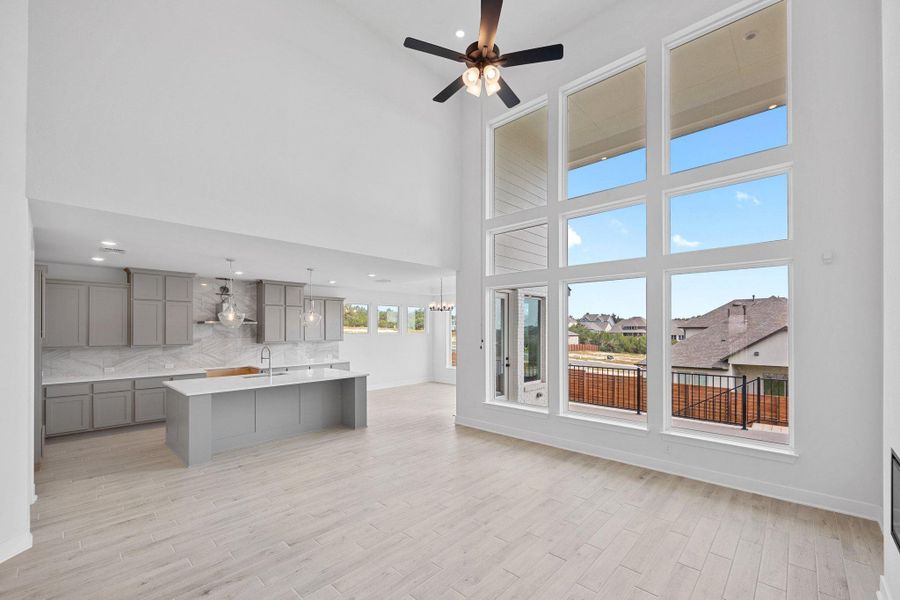 Representative image. Features, specifications, selections and colors may vary. Representative image. Features, specifications, selections and colors may vary.