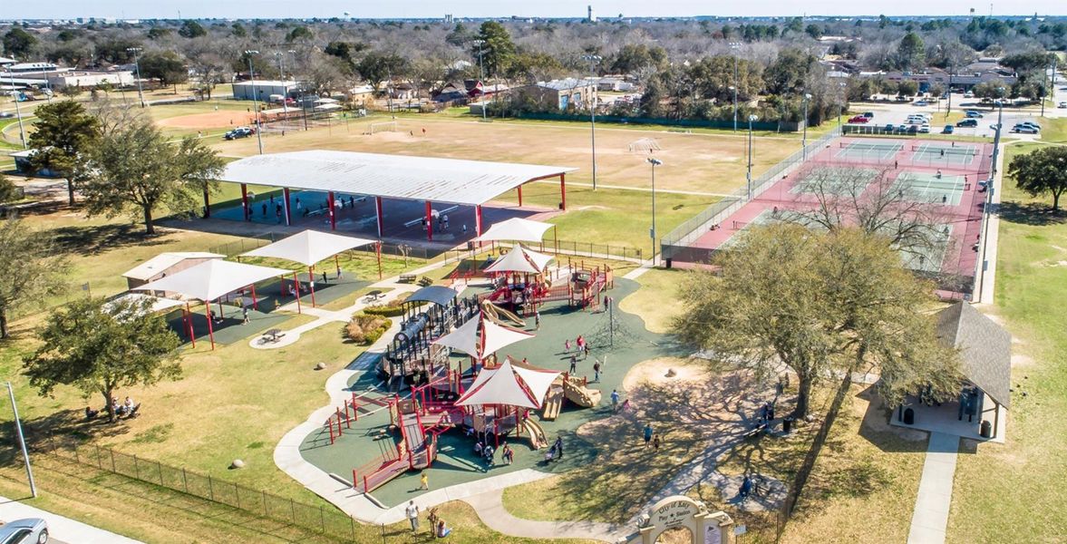 Community amenities in Anniston: Avante Collection, Katy (Image 10).