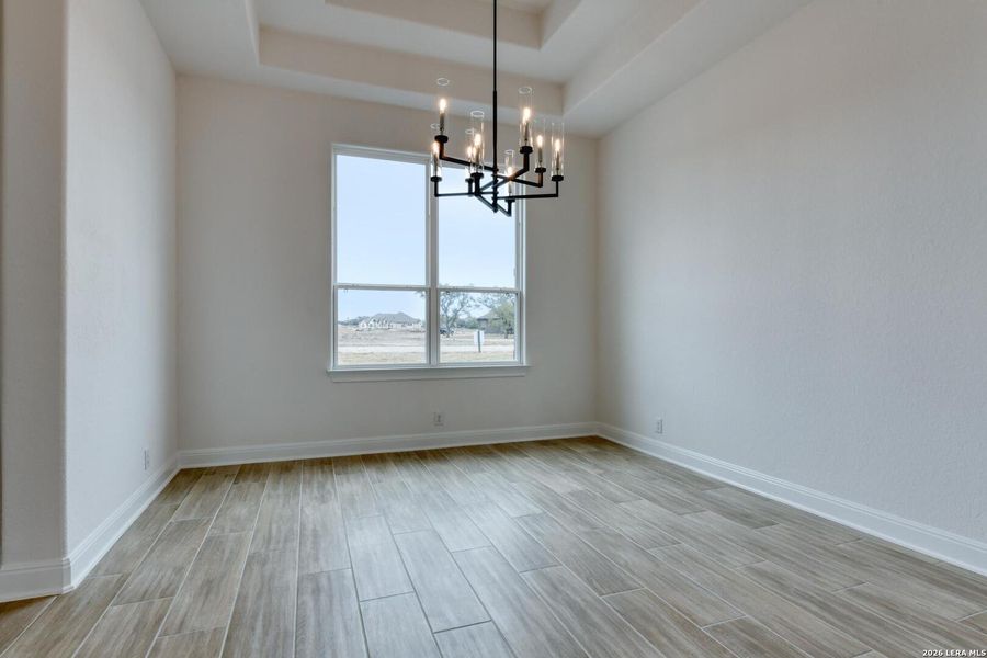 Spacious, unfurnished interior of a new home in Waldsanger, New Braunfels (Image 19).