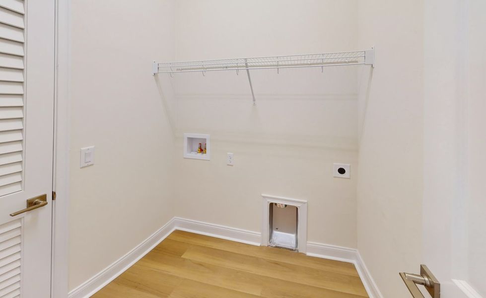 Spacious, unfurnished interior of a new home in Oakmont, Gainesville (Image 24).