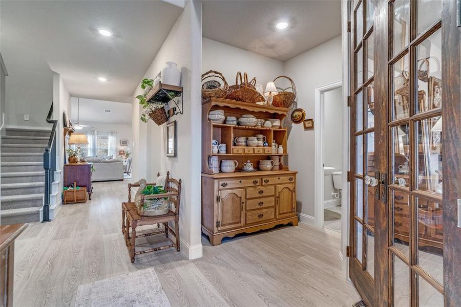 Furnished interior view inside a new home in Tesoro at Chisholm Trail Ranch, Fort Worth (Image 6). Furnished interior view inside a new home in Tesoro at Chisholm Trail Ranch, Fort Worth (Image 6).