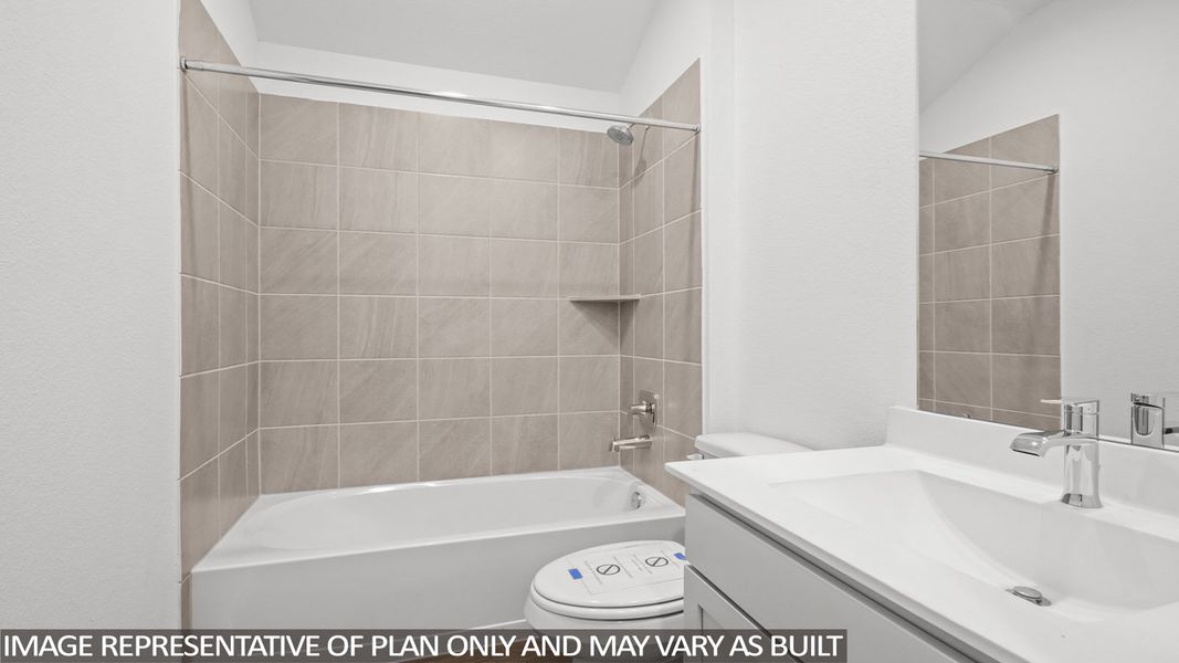 Representative furnished interior of a home built from the Texas Cali by D.R. Horton in Chapel Lakes, Montgomery (Image 13).