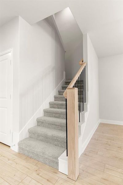 34. 2126 Rhodora - Stairs