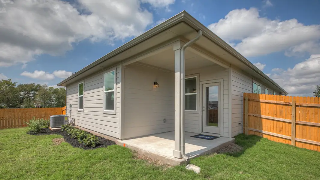 Representative exterior details of a home built from the The Roosevelt by D.R. Horton in Southgrove, Kyle (Image 4). Representative exterior details of a home built from the The Roosevelt by D.R. Horton in Southgrove, Kyle (Image 4).