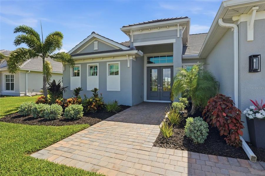 Exterior details and patio area of a home in , Punta Gorda (Image 3).