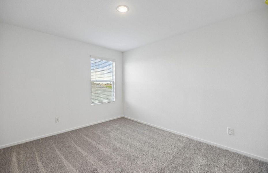 Spacious, unfurnished interior of a new home in Stokesbury, Waller (Image 27).