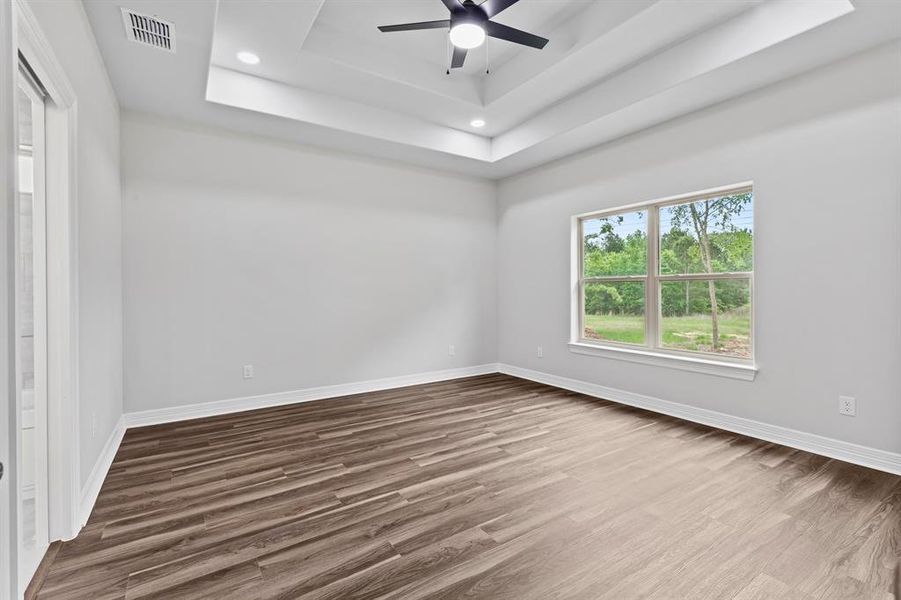 Spacious, unfurnished interior of a new home in , Lindale (Image 37).