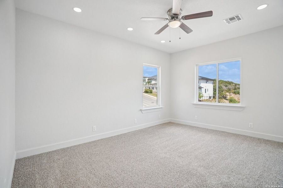 Spacious, unfurnished interior of a new home in , San Antonio (Image 42).