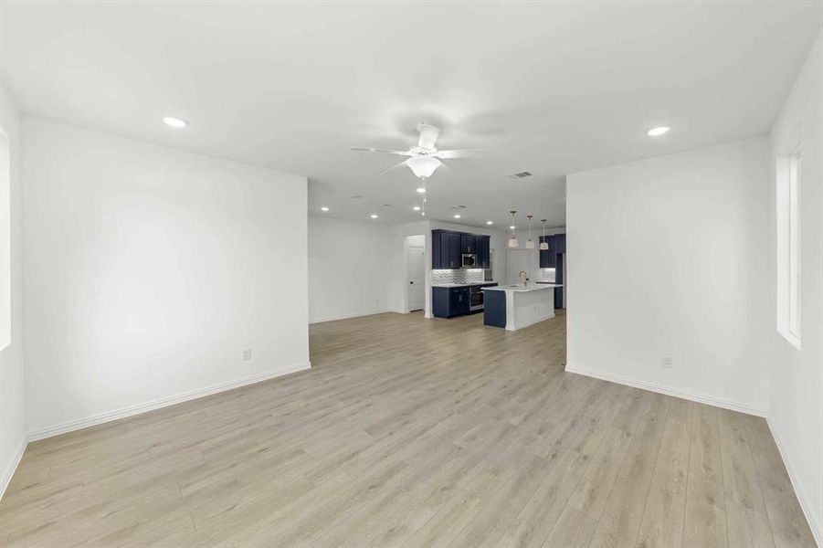 Spacious, unfurnished interior of a new home in Sereno Oaks at Buckner Terrace, Dallas (Image 28).