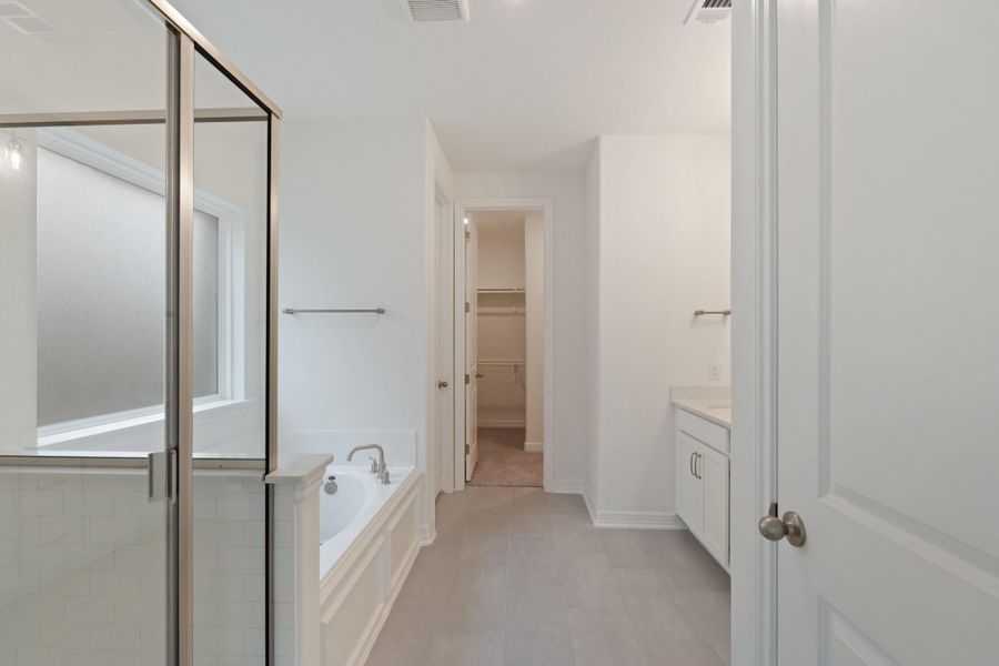 Sample product photo. Actual exterior and interior selections may vary by homesite. Photo may be virtually staged