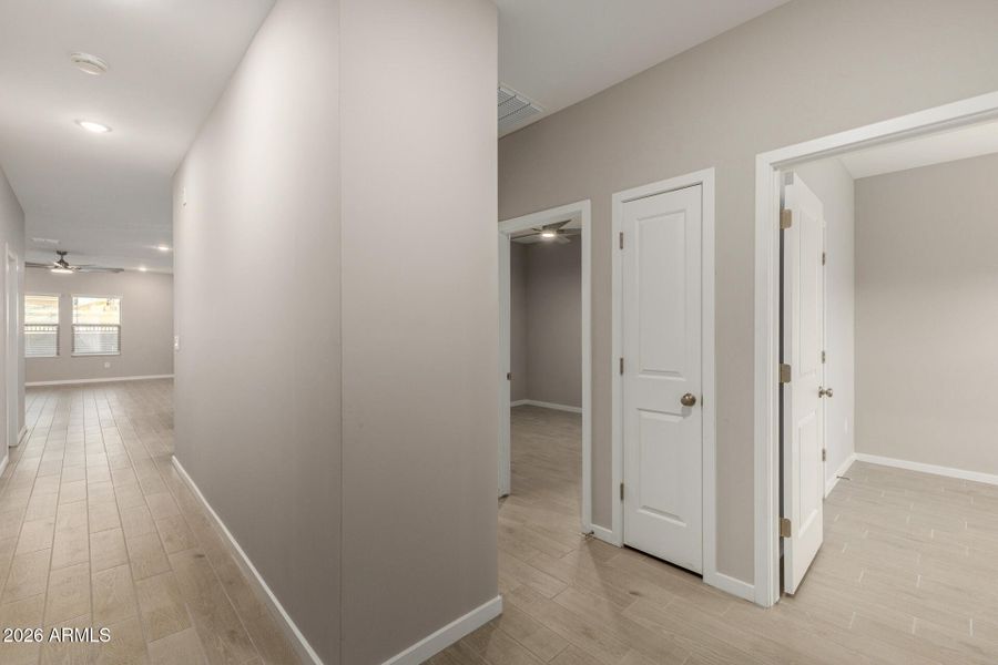 24 Straight Arrow 24 Straight Arrow