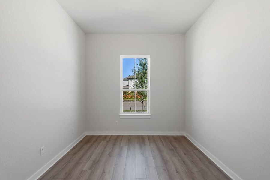 Spacious, unfurnished interior of a new home in Arbor Collection at Lariat, Liberty Hill (Image 20).