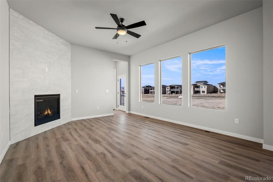 Spacious, unfurnished interior of a new home in Revel Crossing at Wolf Ranch – The Outlook Collection, Colorado Springs (Image 21).
