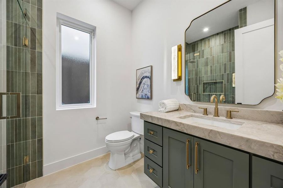 Furnished interior view inside a new home in , Dallas (Image 37).