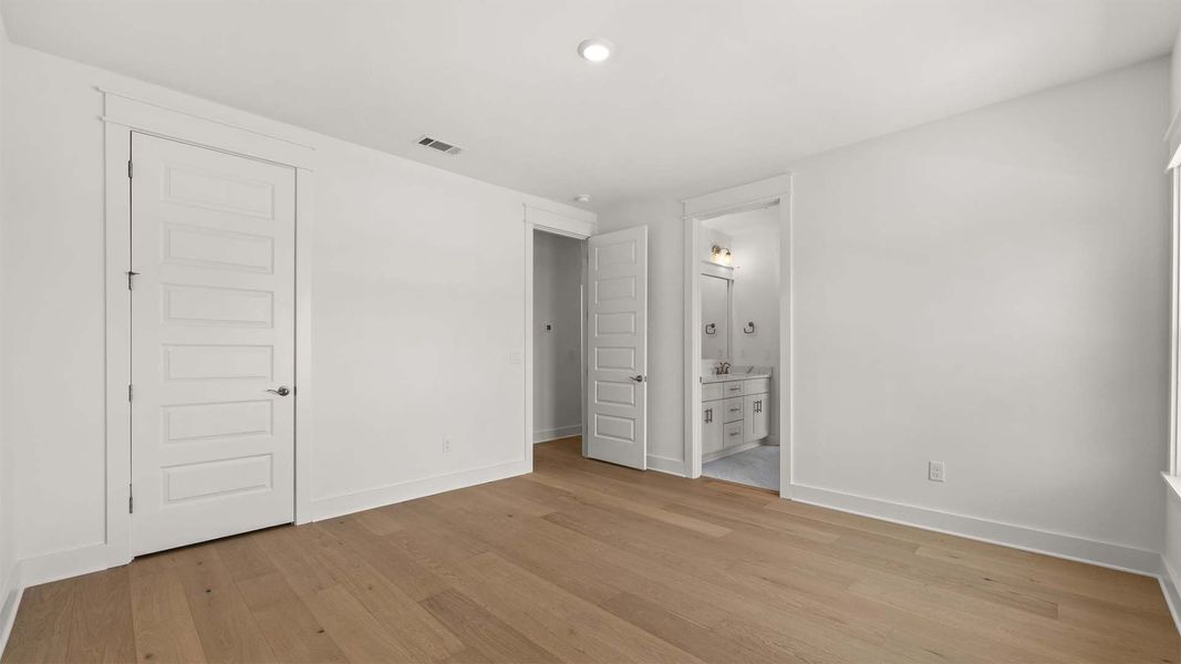 Spacious, unfurnished interior of a new home in Parkside, Santa Rosa Beach (Image 28).