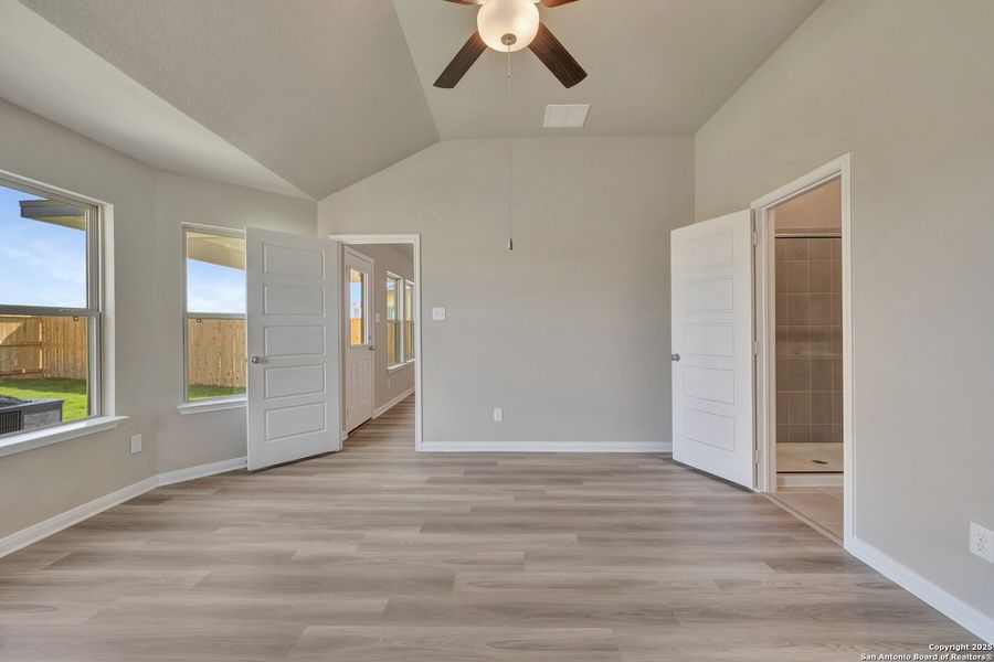 Spacious, unfurnished interior of a new home in Park Place, New Braunfels (Image 35). Spacious, unfurnished interior of a new home in Park Place, New Braunfels (Image 35).