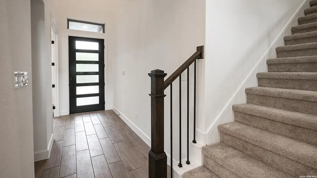 Spacious, unfurnished interior of a new home in Hidden Canyon, San Antonio (Image 12).