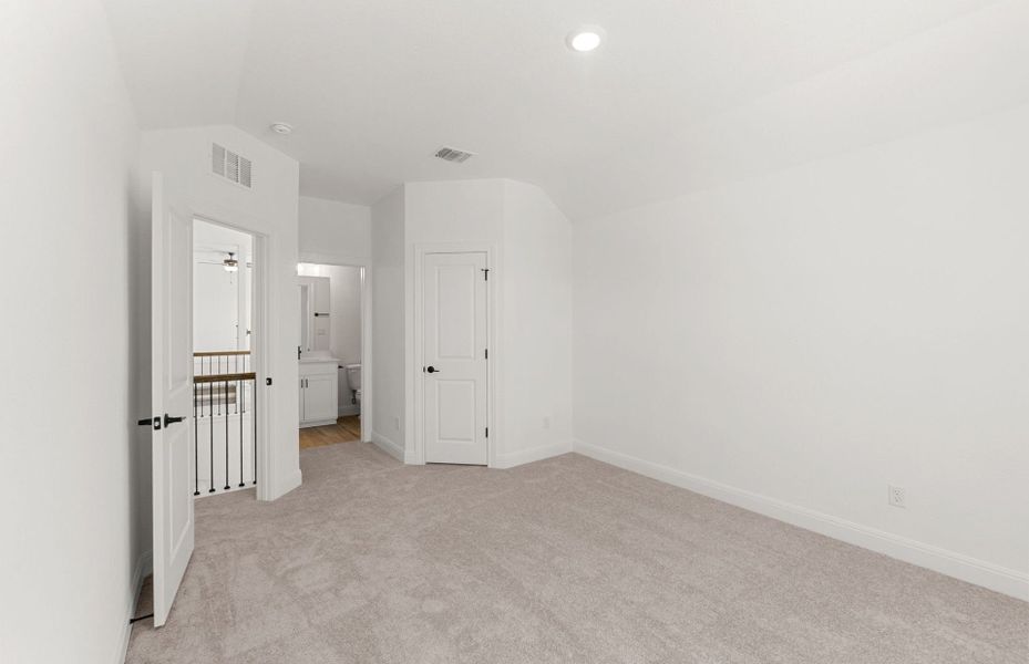 Spacious, unfurnished interior of a new home in West Cypress Hills, Spicewood (Image 31).