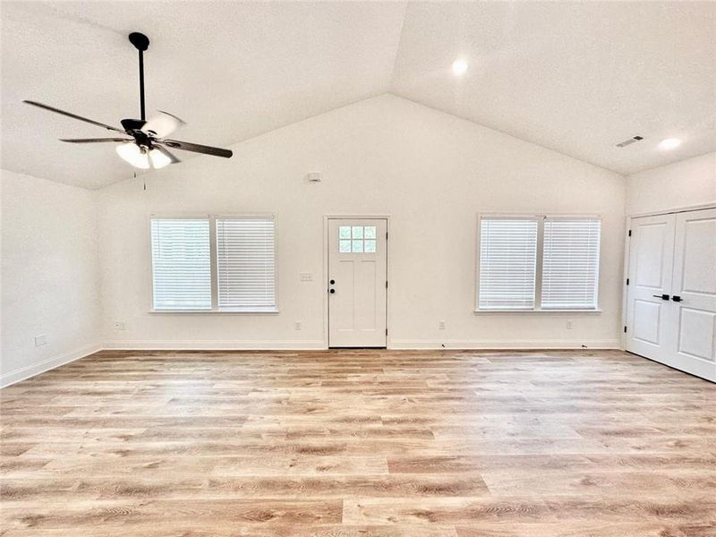 Spacious, unfurnished interior of a new home in , Rome (Image 12).
