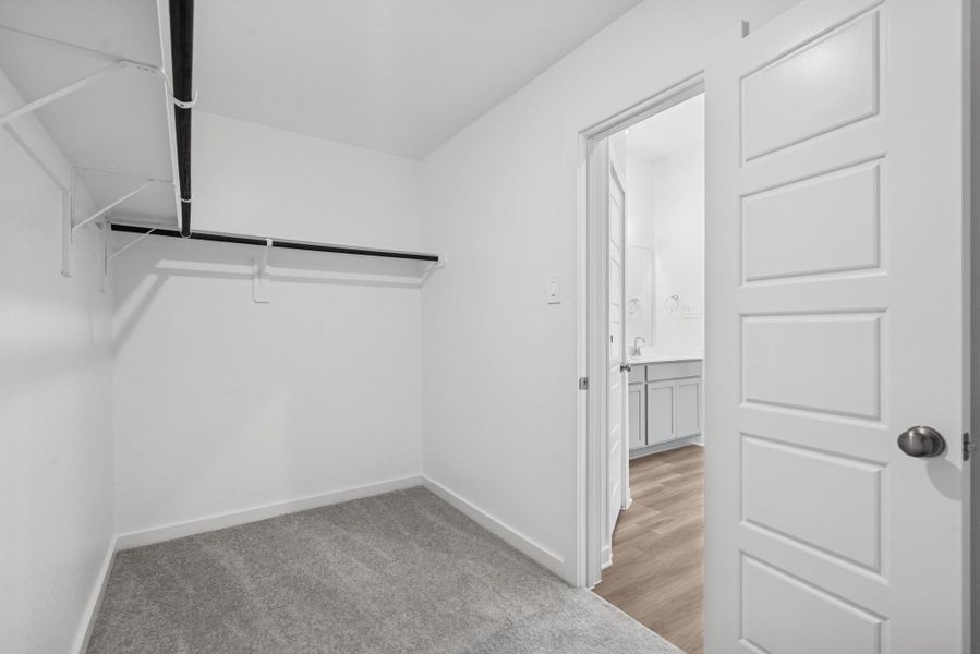 Spacious, unfurnished interior of a new home in Pinewood at Grand Texas, New Caney (Image 14).