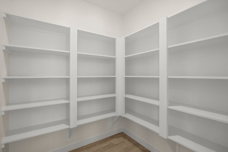 Spacious, unfurnished interior of a new home in Ashland, Houston (Image 14).