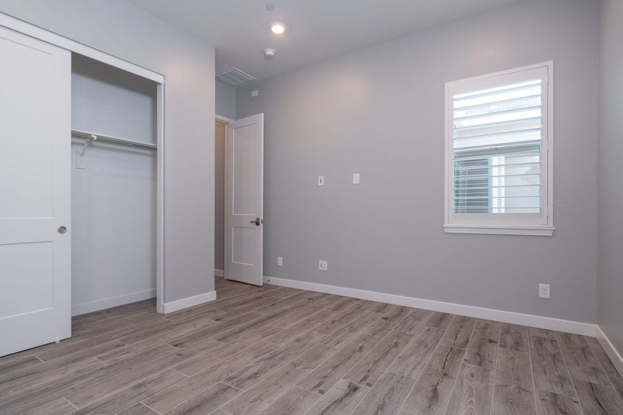 Spacious, unfurnished interior of a new home in Whispering Hills, Laveen (Image 20).