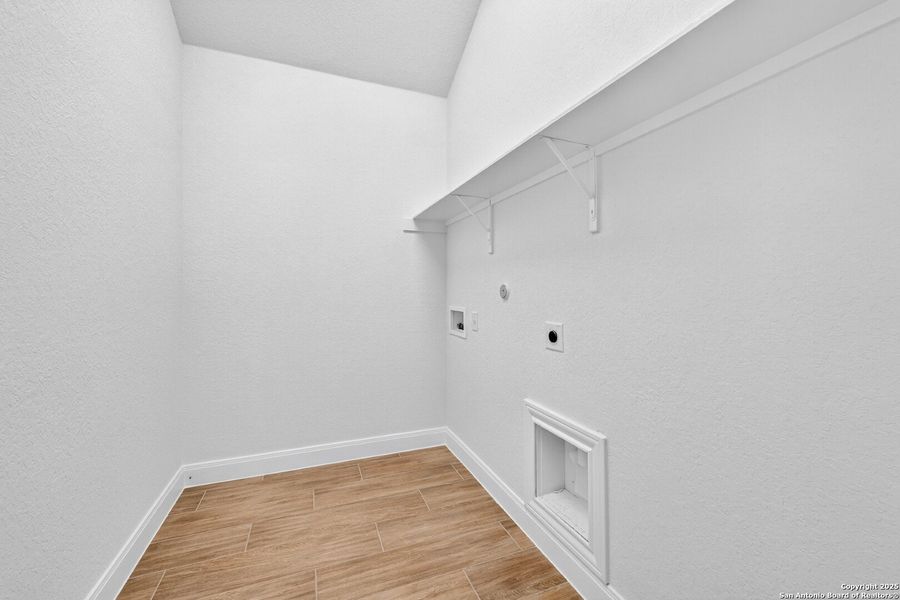 Spacious, unfurnished interior of a new home in Preserve at Annabelle Ranch, San Antonio (Image 27). Spacious, unfurnished interior of a new home in Preserve at Annabelle Ranch, San Antonio (Image 27).